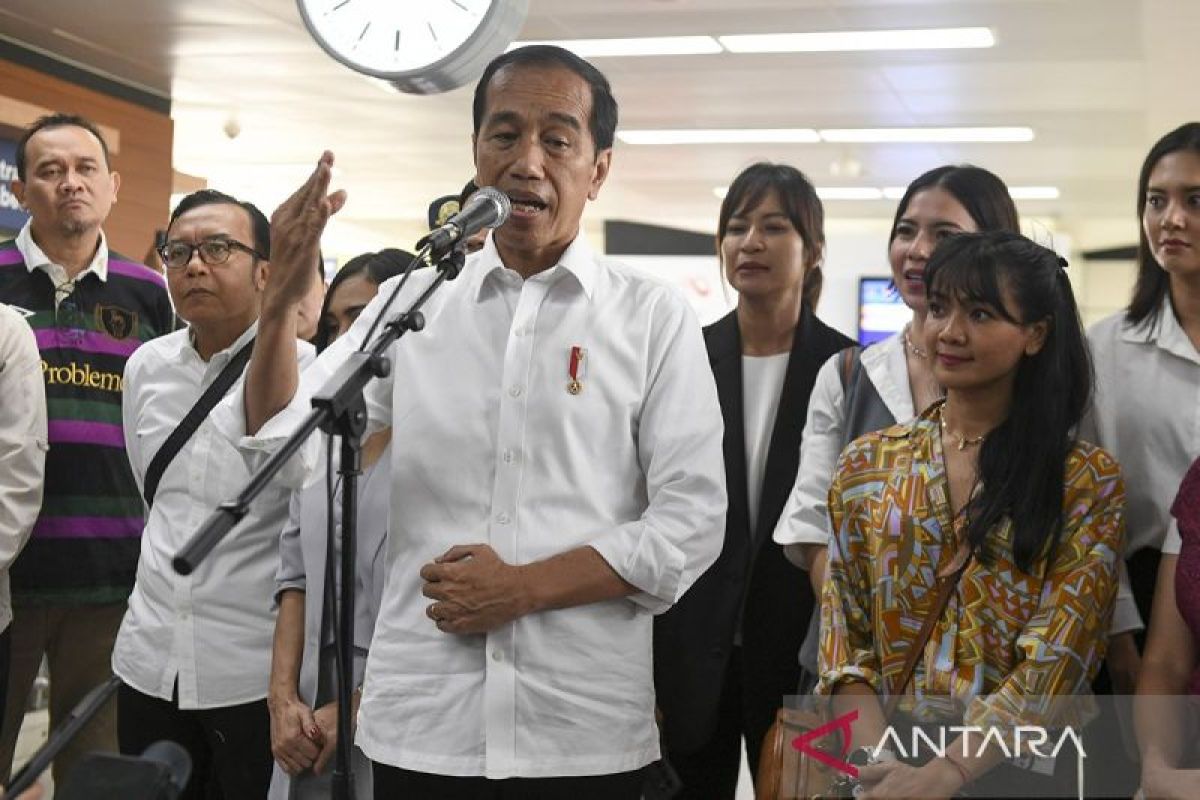 President Joko Widodo urges people to respect MA's decision on Sambo case