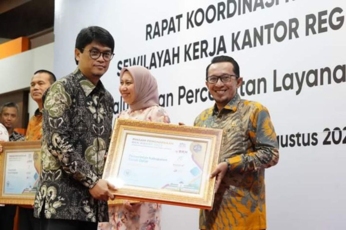 Tanah Datar satu-satunya Kabupaten di Sumatera Barat meraih penghargaan dari BKN