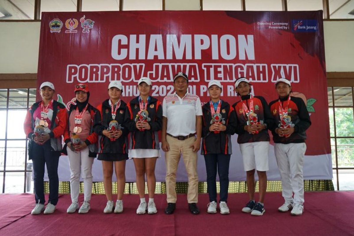 Tim Golf Kota Semarang sapu bersih medali emas Porprov Jateng XVI