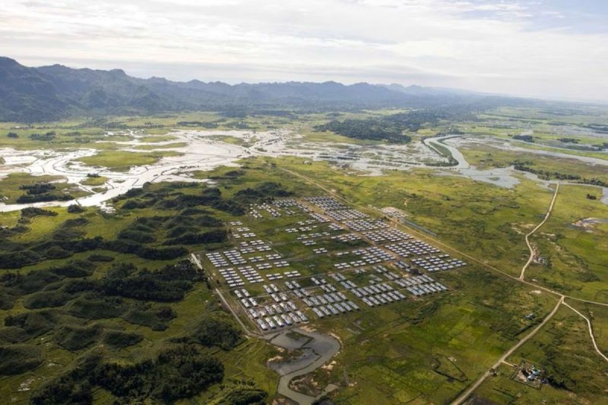 17 pengungsi Rohingya tewas dan 30 lainnya hilang setelah sebuah kapal terbalik