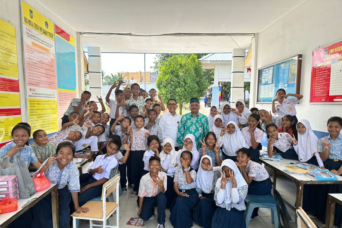 Smart Indonesia Program must improve student achievement: KSP