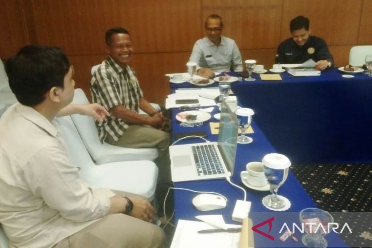 Dpmpd Kaltim Gelar Penilaian Lomba Bulan Bakti Gotong Royong Antara News Kalimantan Timur