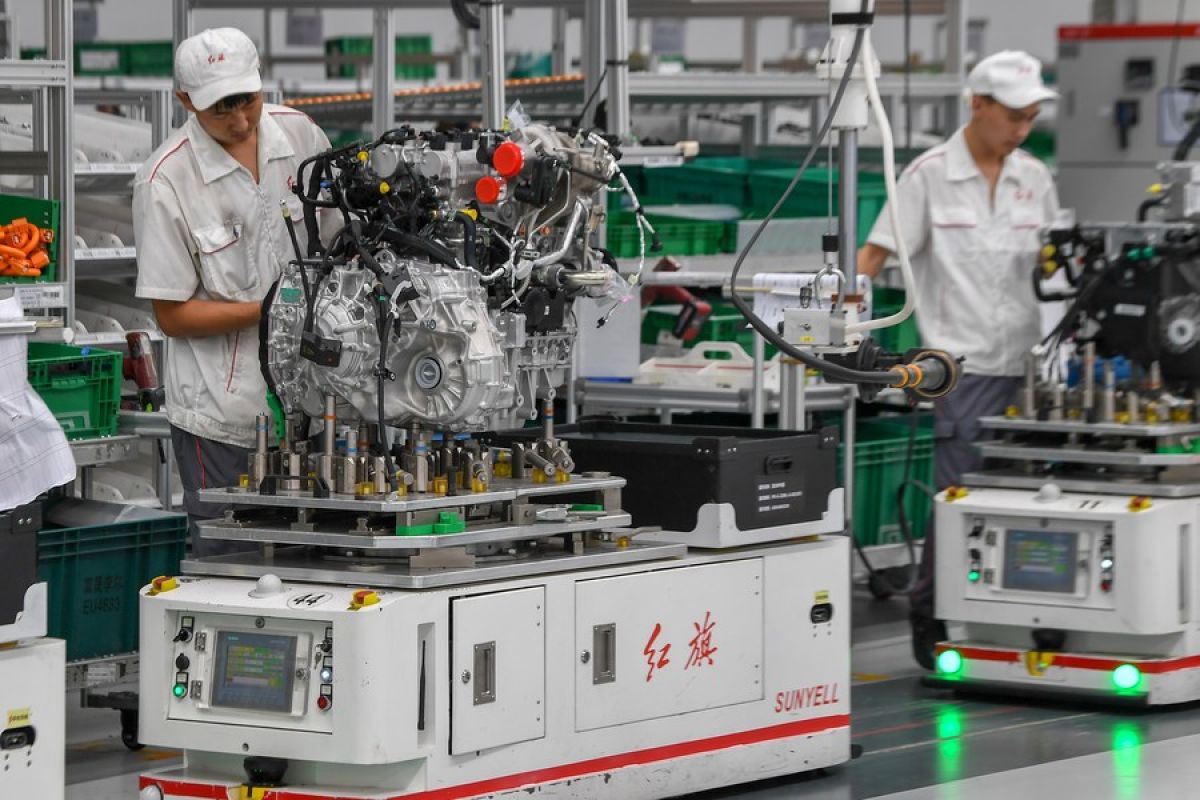 Output dan penjualan mobil penumpang China turun pada Juli 2023