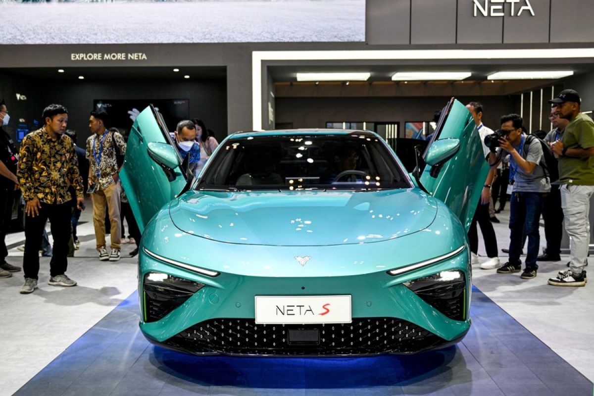Mobil listrik China NETA diperkenalkan di ajang GIIAS 2023 Indonesia