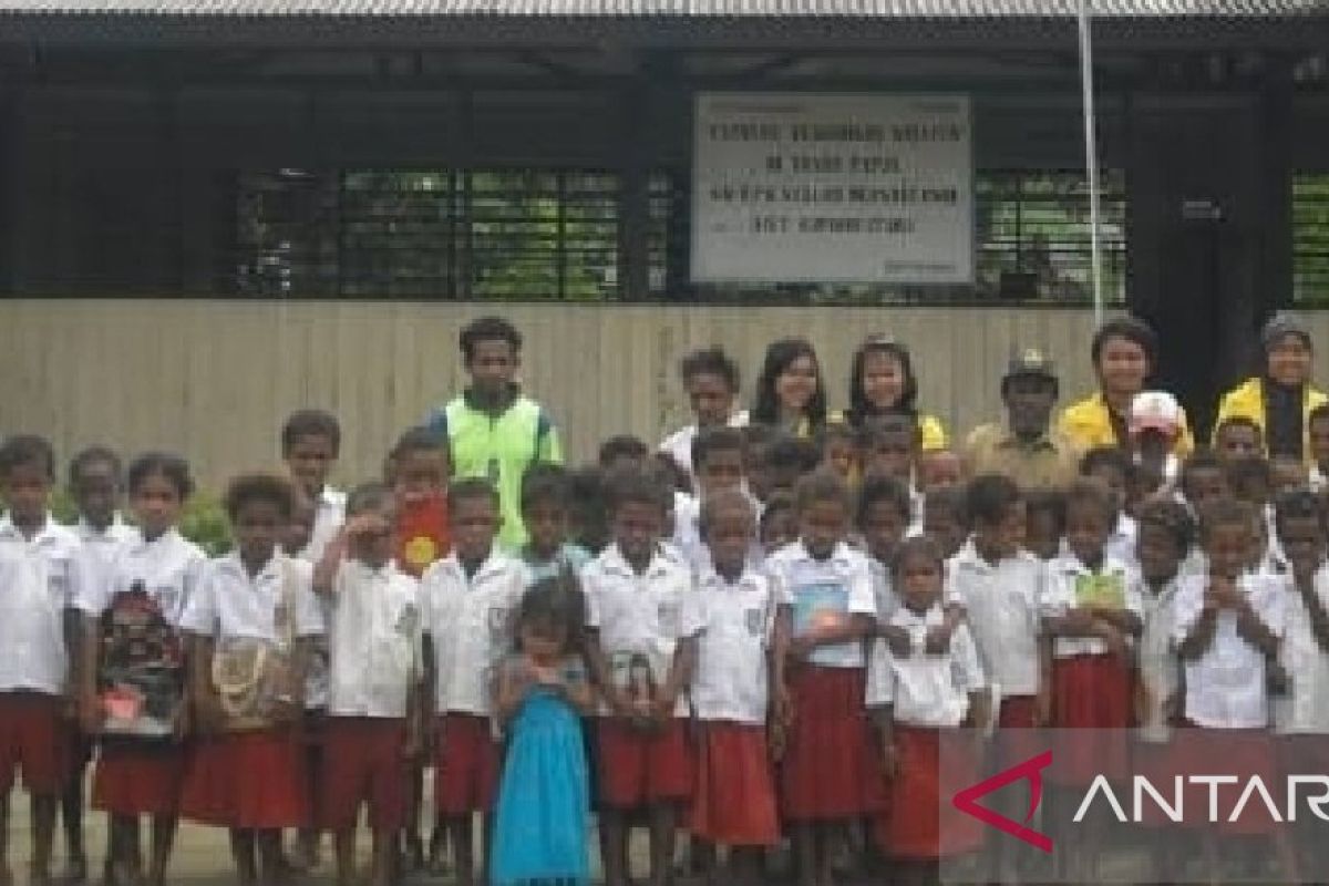 Pemkab Supiori buka SMP Negeri di pulau terdepan Kampung Meosbepondi