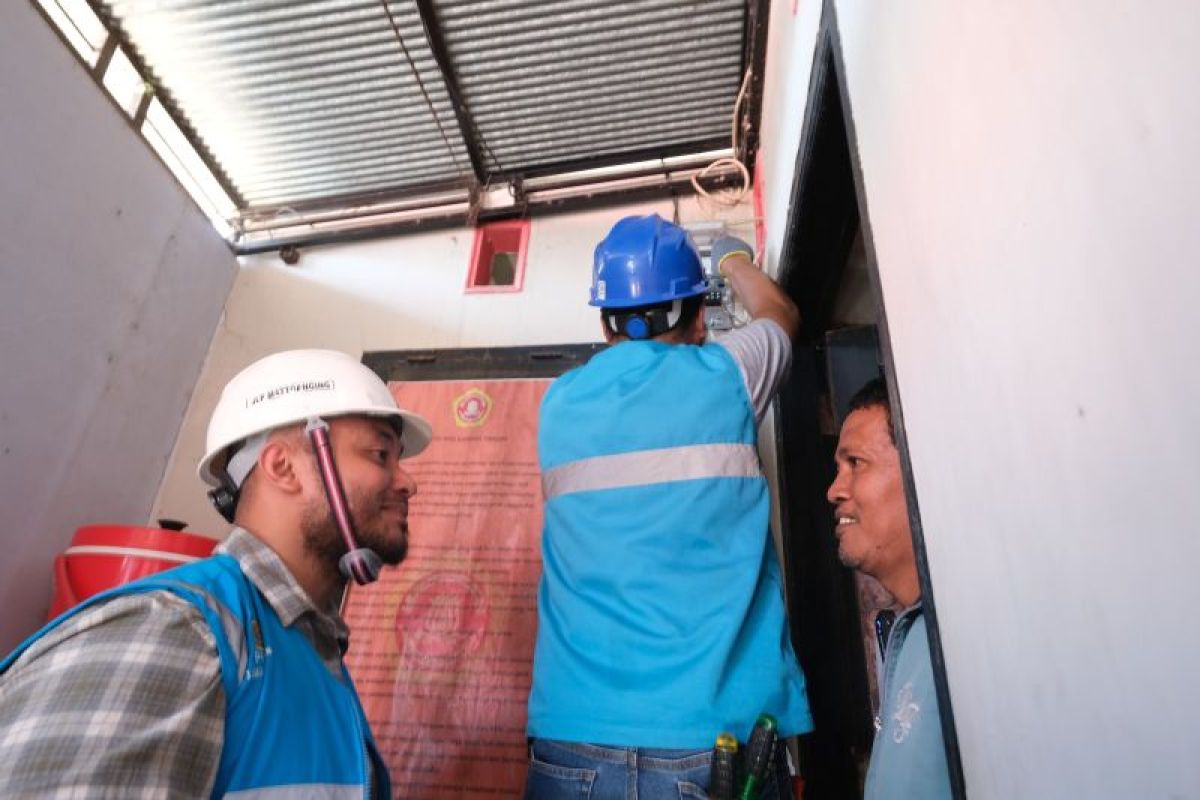 Pelanggan PLN di Makassar mulai rasakan manfaat meteran AMI