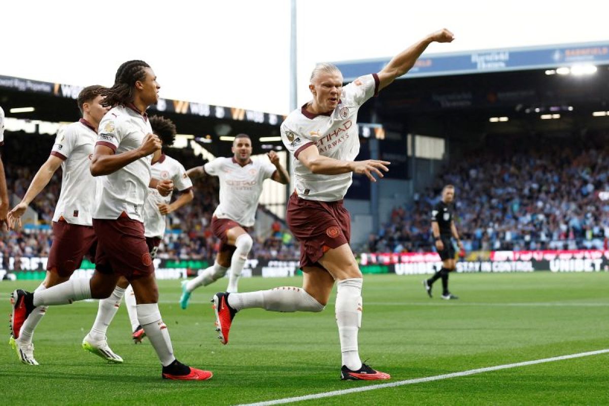 Laga pembuka Liga Inggris, Manchester City kalahkan Burnley 3-0