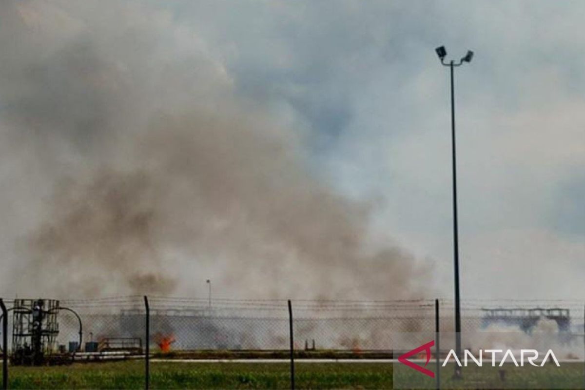 Sebanyak 8 unit damkar dikerahkan ke area PT PGE Aceh Utara yang terbakar