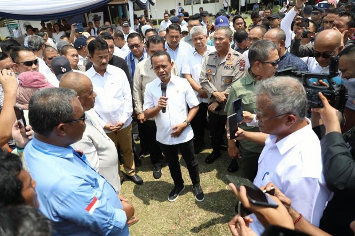 Menteri Investasi tinjau rencana pengembangan Pulau Rempang di Batam