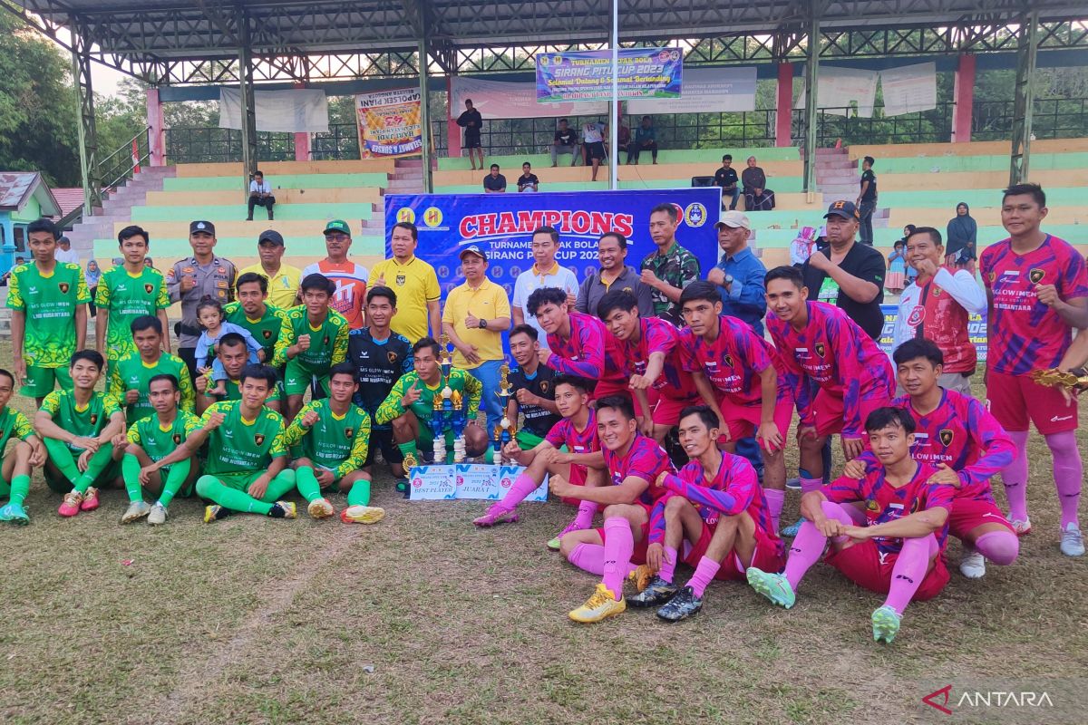 Duta Putra FC juara satu turnamen sepak bola Piala PT EBL
