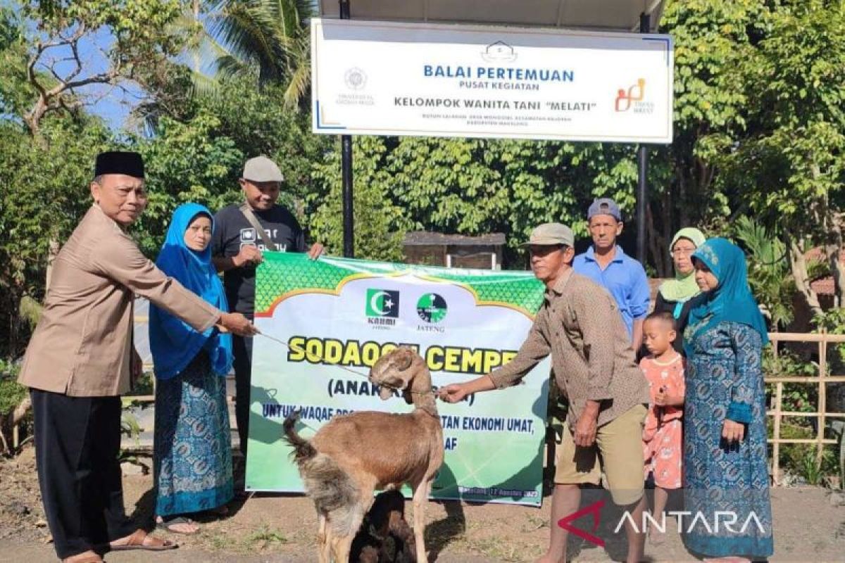 Forhati Jateng salurkan bantuan kambing dukung pemberdayaan ekonomi masyarakat