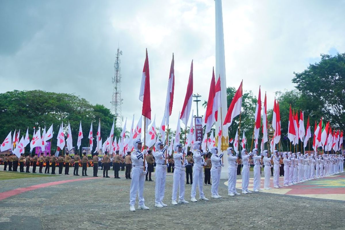 910 orang ikut tari kolosal Pesona Benderaku pada Hari Pramuka ke-62