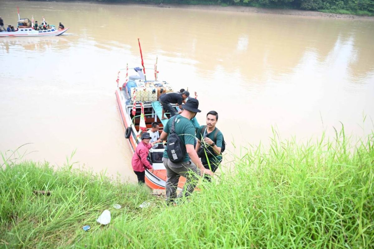 Napak Tilas Christine Hakim di tanah kelahirannya