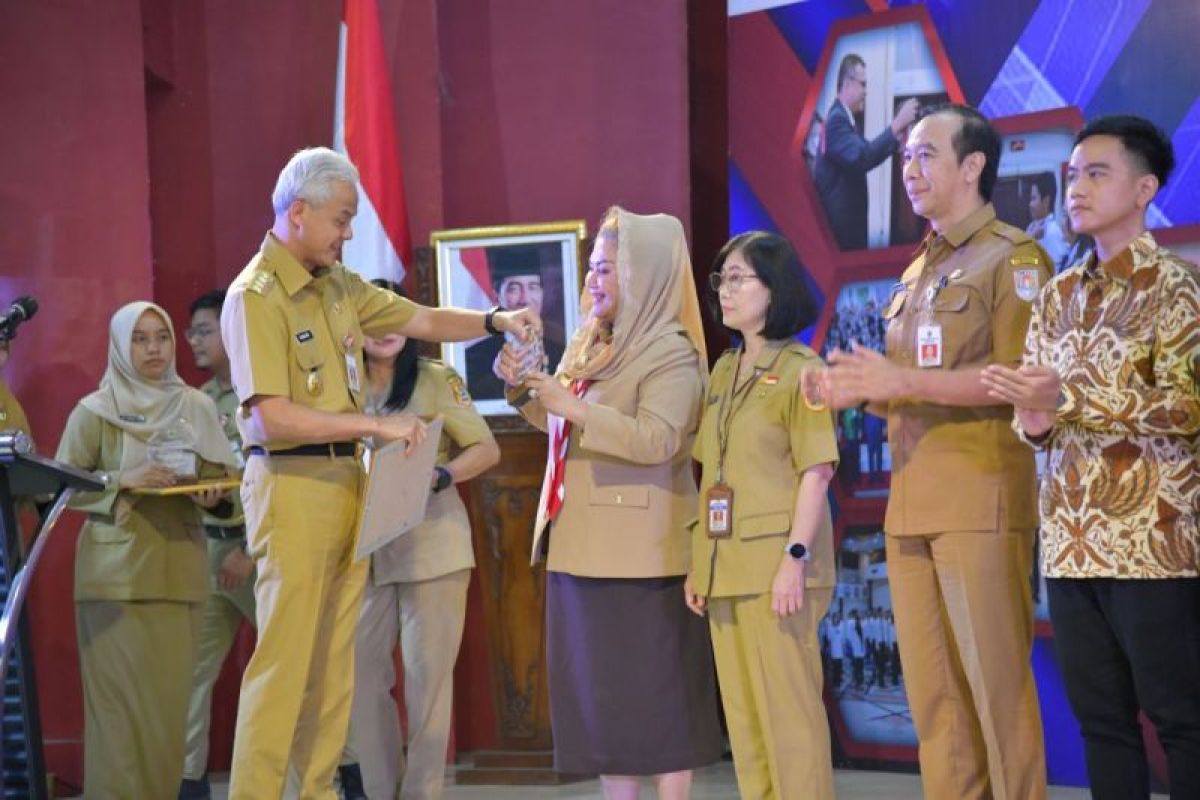 Kota Semarang terima Bangkom Jateng Award 2023