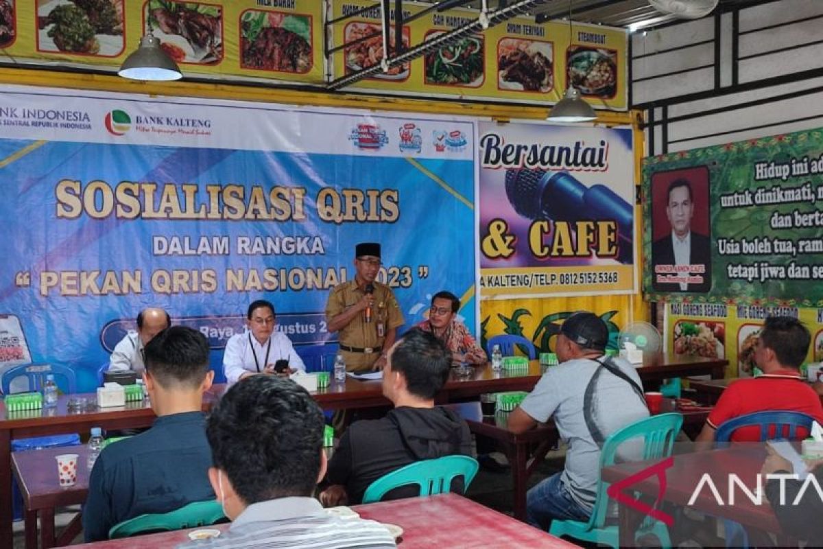 Pedagang kuliner di Tunggal Sangomang ikuti sosialisasi penggunaan QRIS