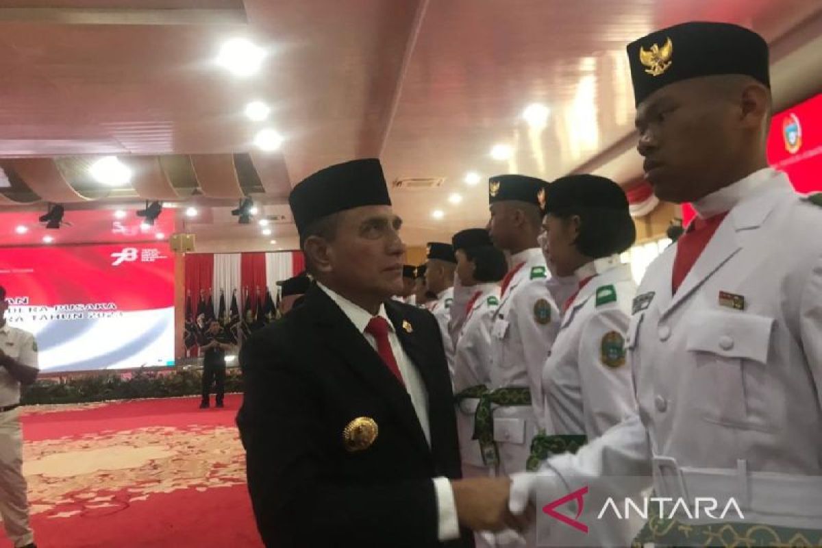 Gubernur Edy Rahmayadi kukuhkan 70 anggota Paskibraka Sumut