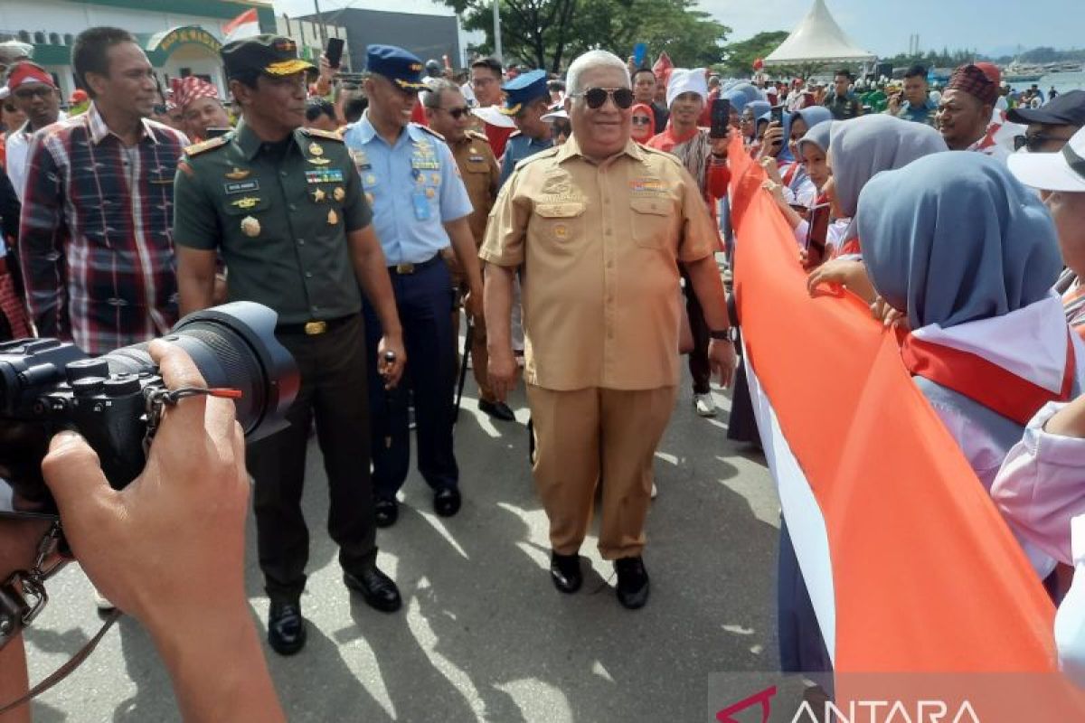 Gubernur Sultra apresiasi parade merah putih 17 Km libatkan ribuan siswa