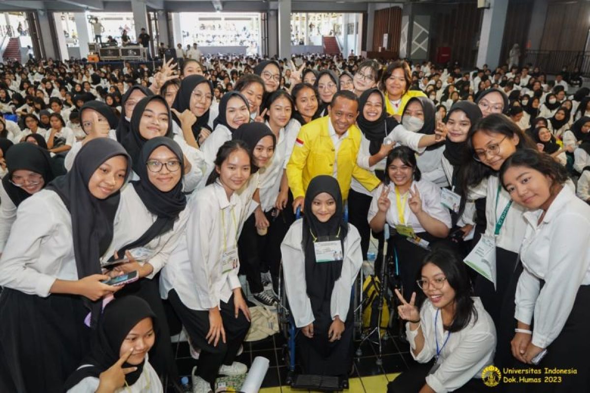 Menteri Bahlil memotivasi mahasiswa baru UI jadi pengusaha sukses