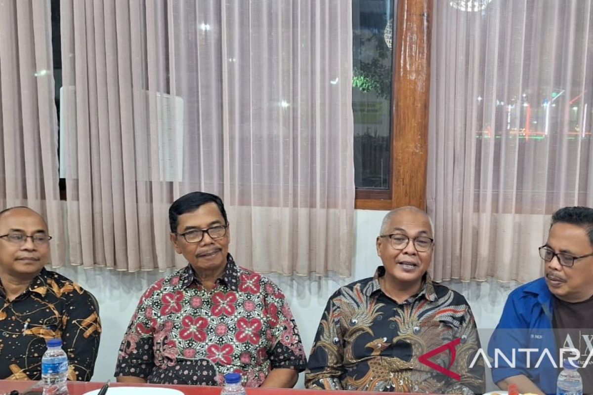 Akhmad Munir silaturahmi dengan PWI Aceh