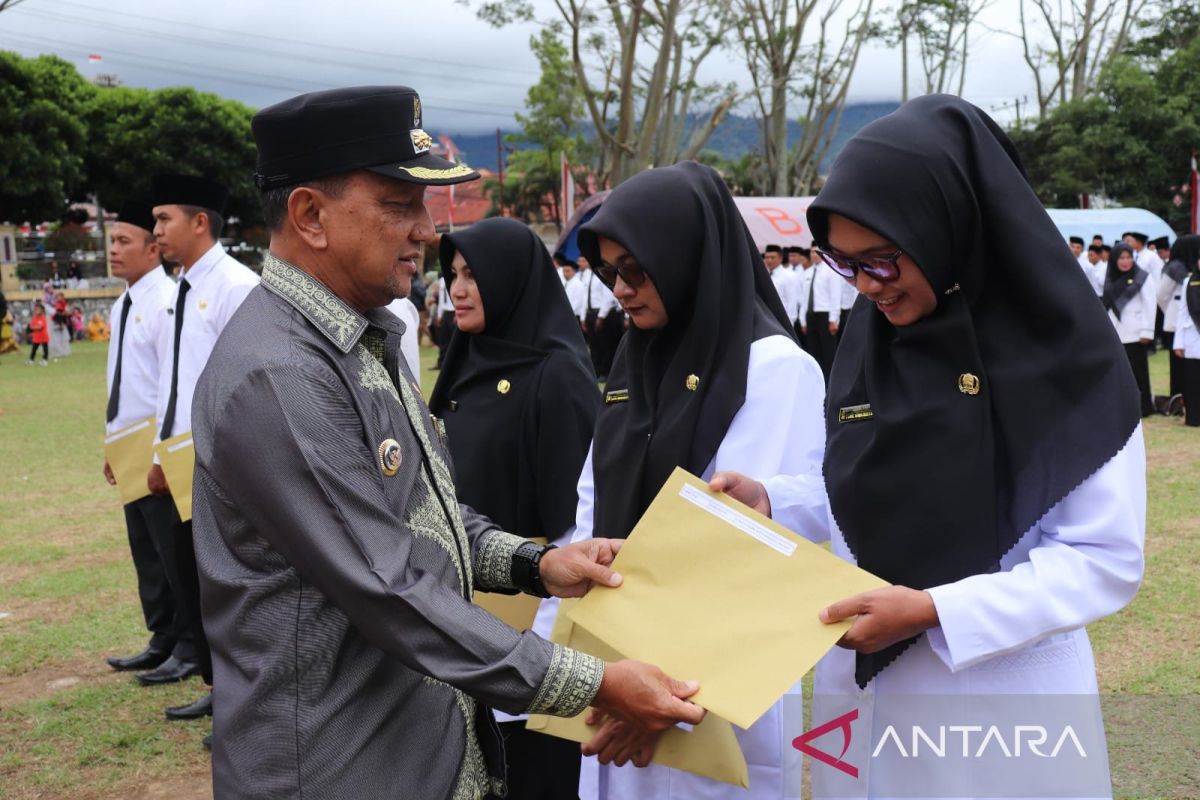 620 PPPK guru di Aceh Tengah terima SK pengangkatan, ini pesan Pj Bupati