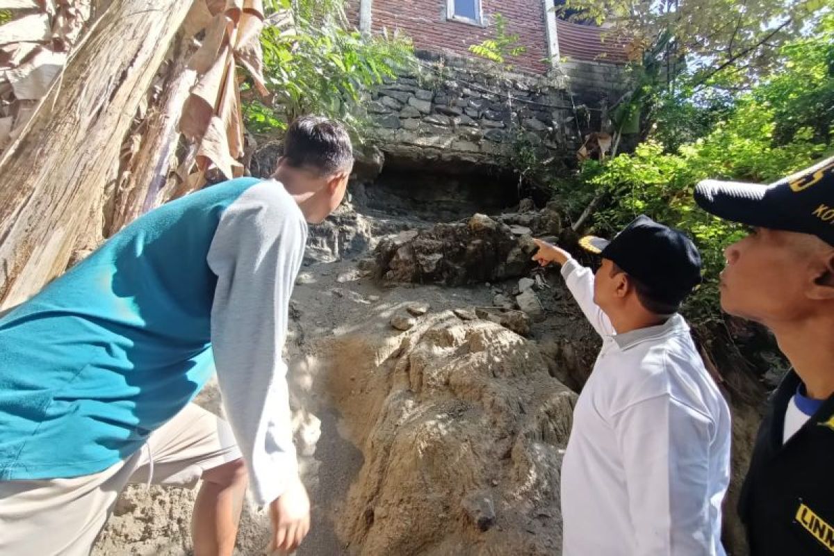 BPBD Mataram mengasesmen penanganan longsor di Jangkuk Selagalas