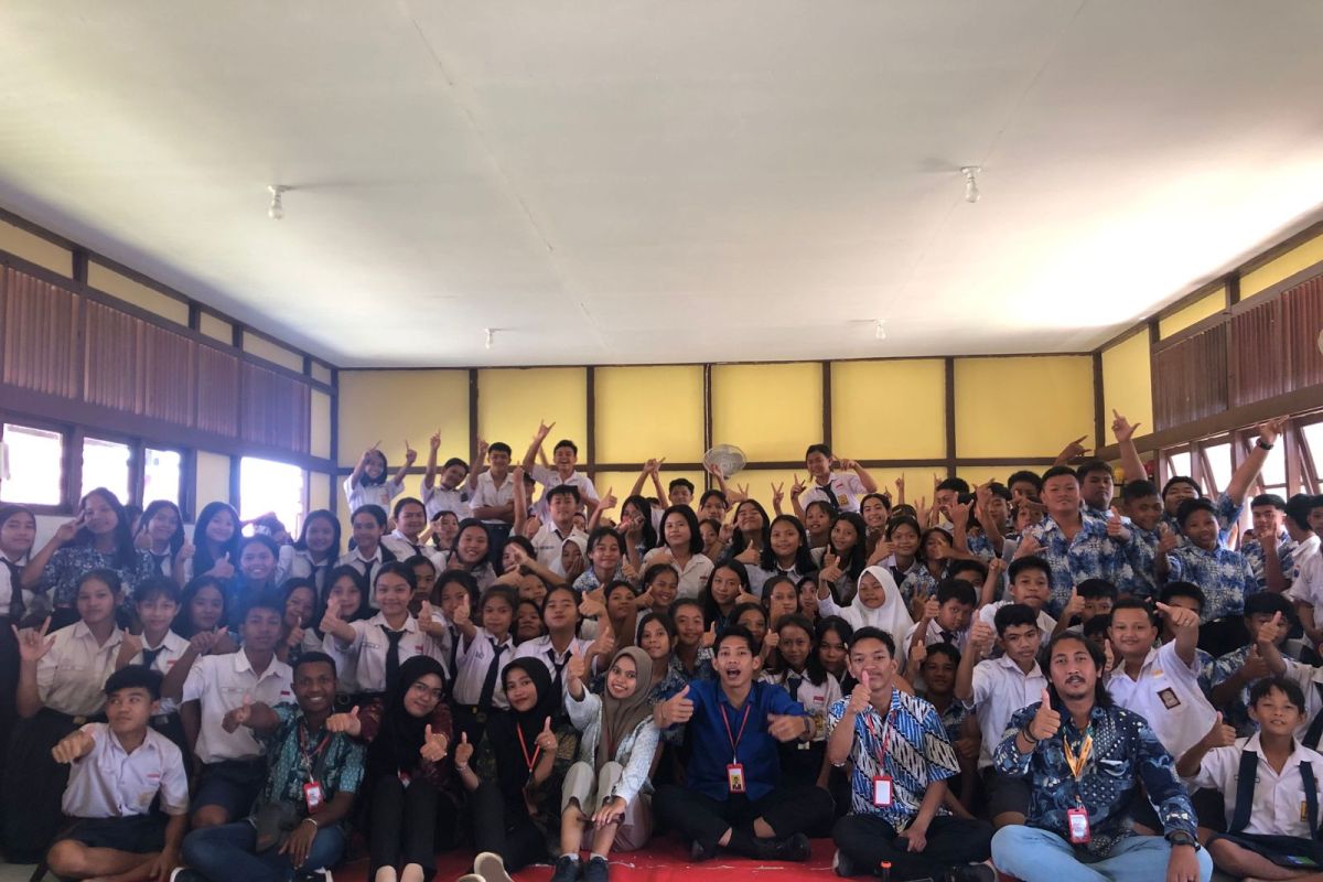 Peserta KKN Kebangsaan ajak pelajar di Bengkayang hindari narkoba