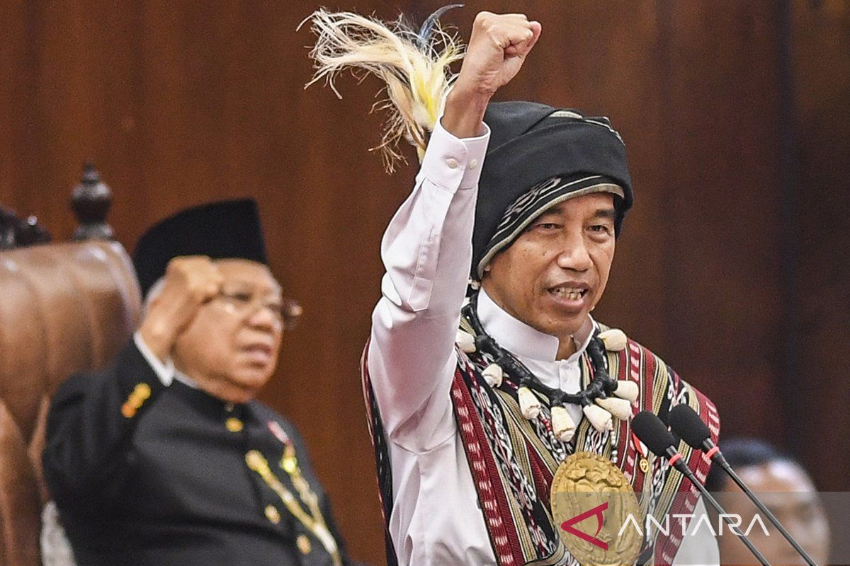 Presiden Joko Widodo: "Kita harus lari maraton untuk mencapai Indonesia Emas"