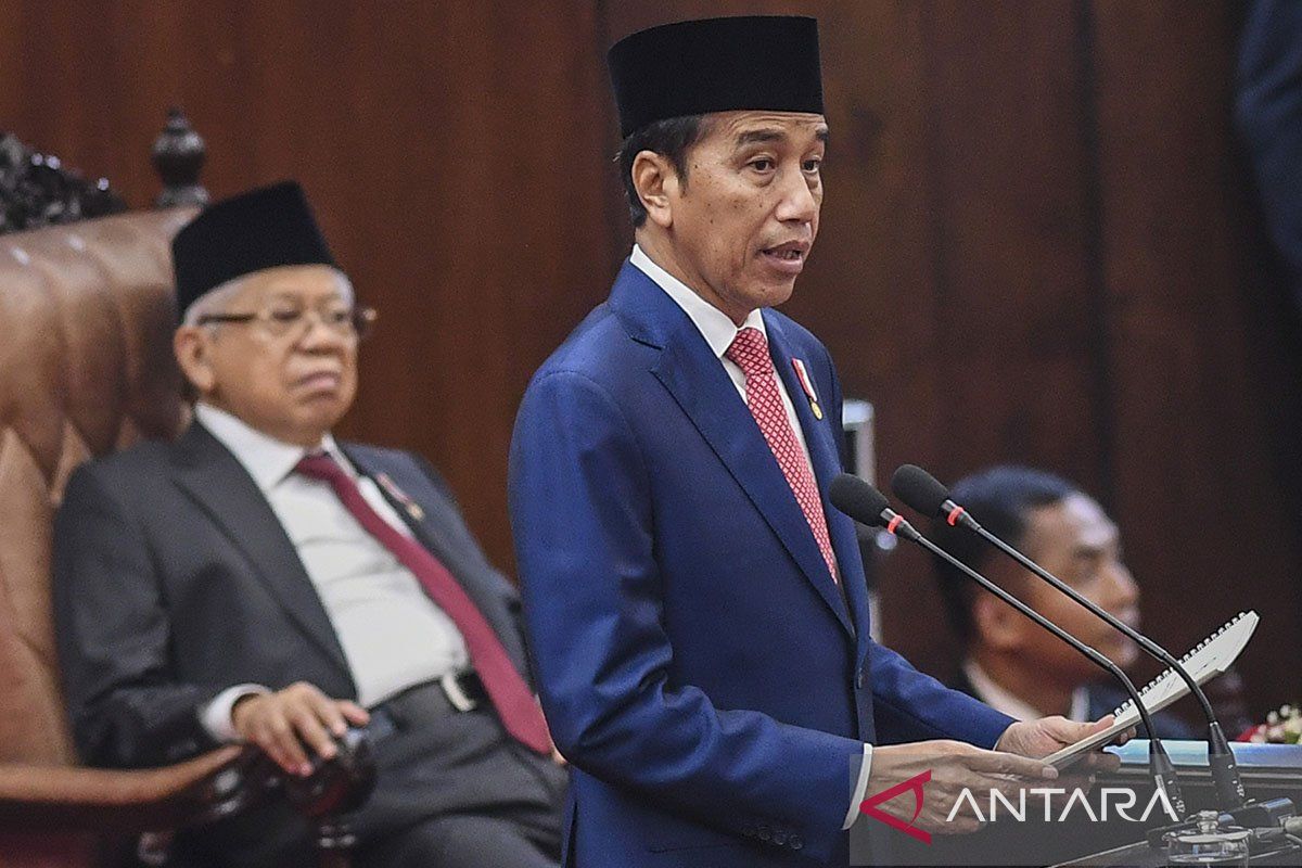 Pidato RAPBN 2024 - Jokowi sebut RAPBN 2024 alokasikan Rp422,7 triliun untuk infrastruktur