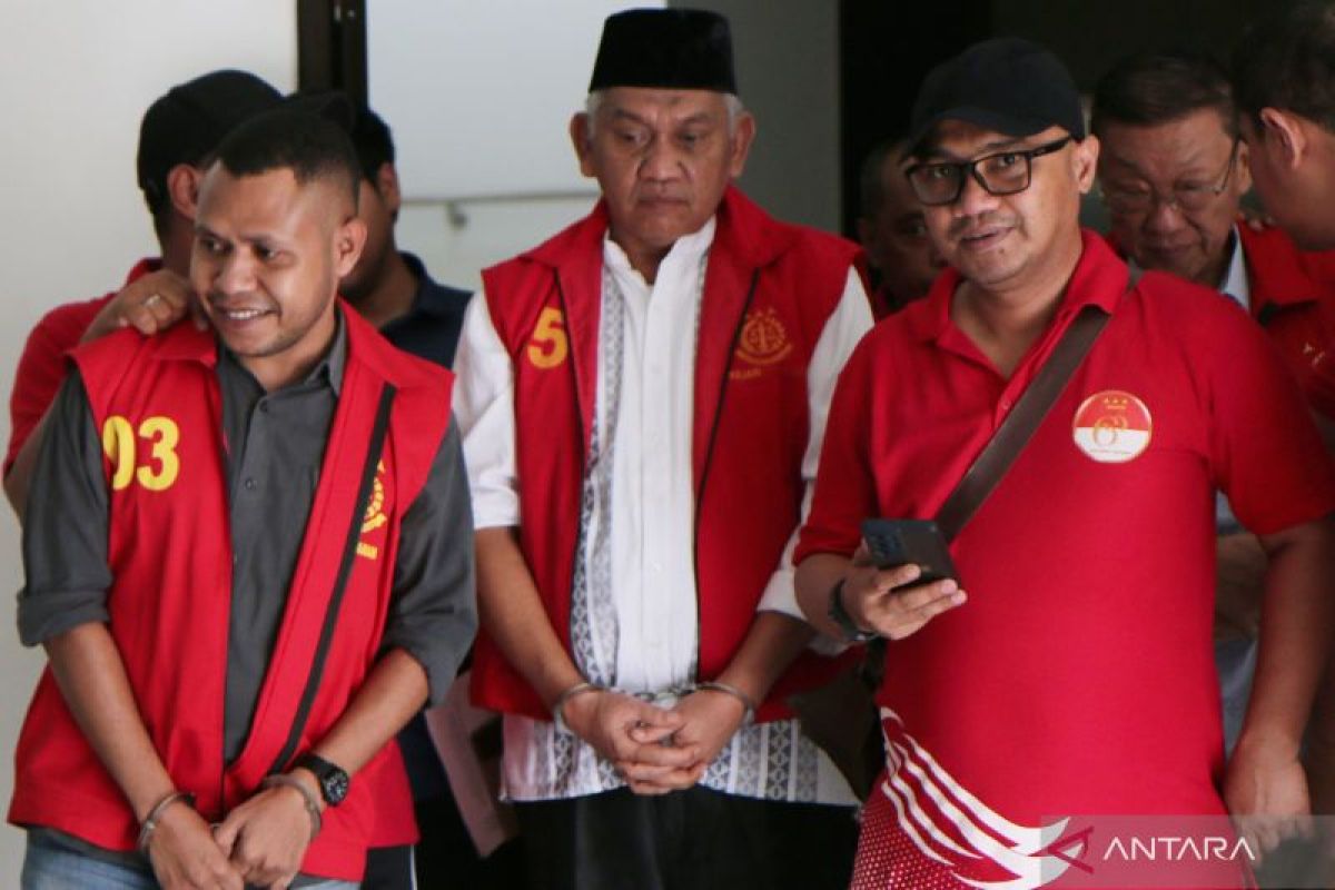 PN Mataram menerima dua berkas tersangka korupsi tambang pasir besi