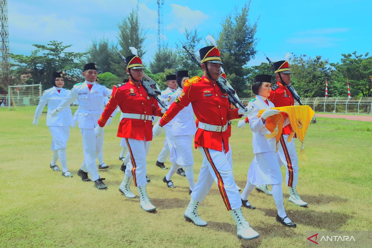 Anggota Paskibraka sukses kibarkan merah putih pada HUT ke-78 RI di Kota Gorontalo