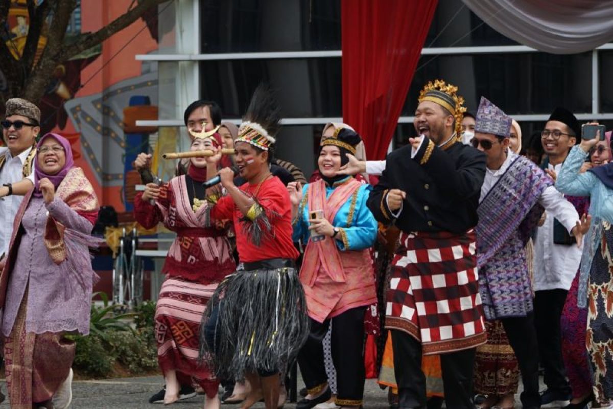 Gelar upacara peringatan HUT ke-78 RI, sivitas akademika Itera kenakan pakaian adat Nusantara