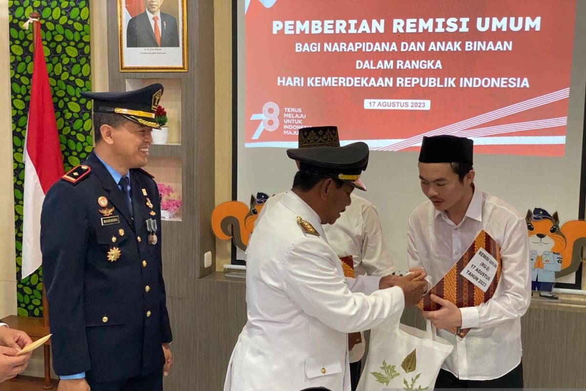 117 WBP lapas kelas II B Tanjung Pandan terima remisi HUT ke-78 RI