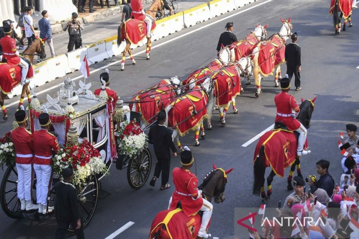 Bendera dan Naskah Proklamasi tiba di Istana Merdeka