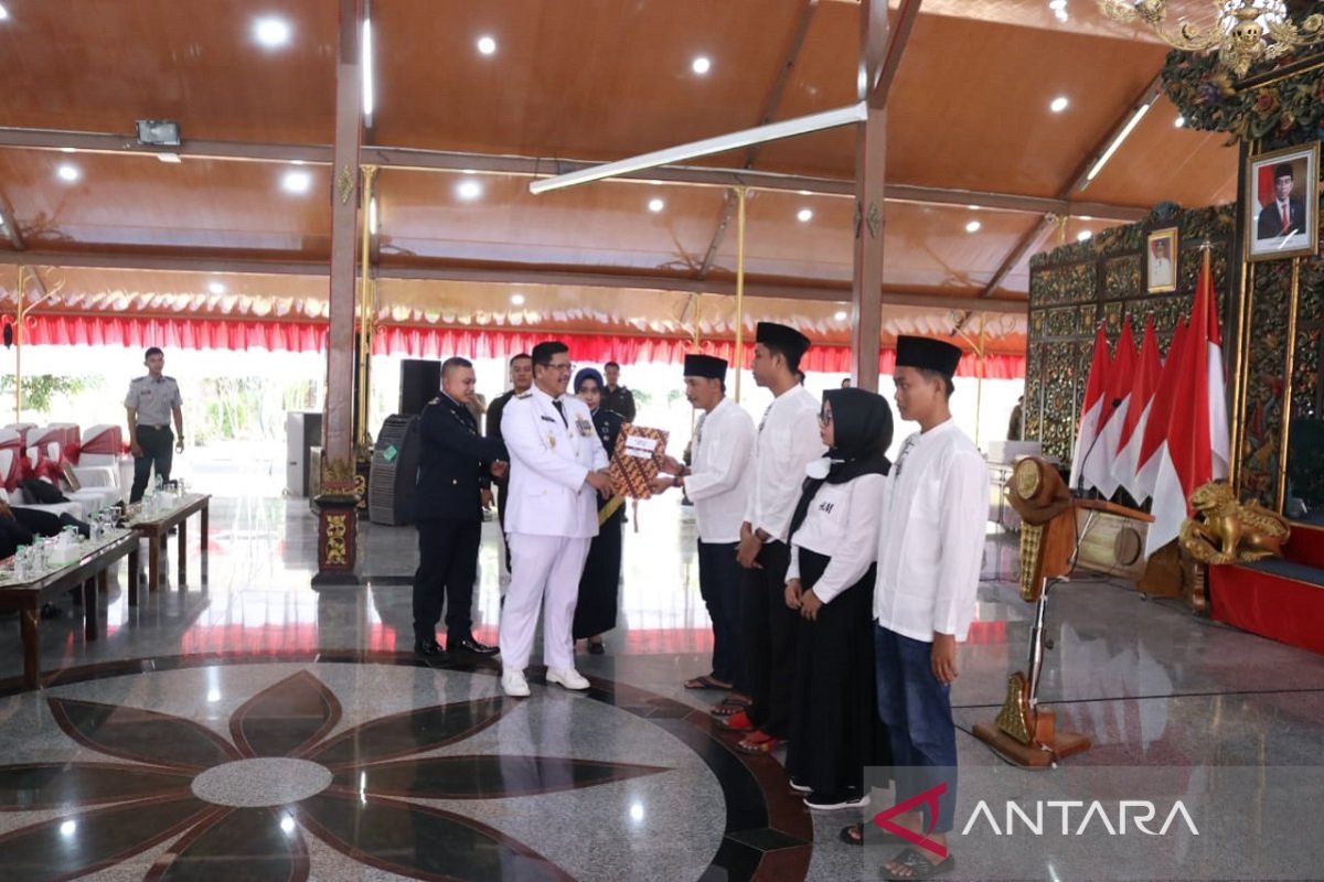 Sebanyak 159 narapidana di Rutan Bangkalan menerima remisi HUT ke-78 RI