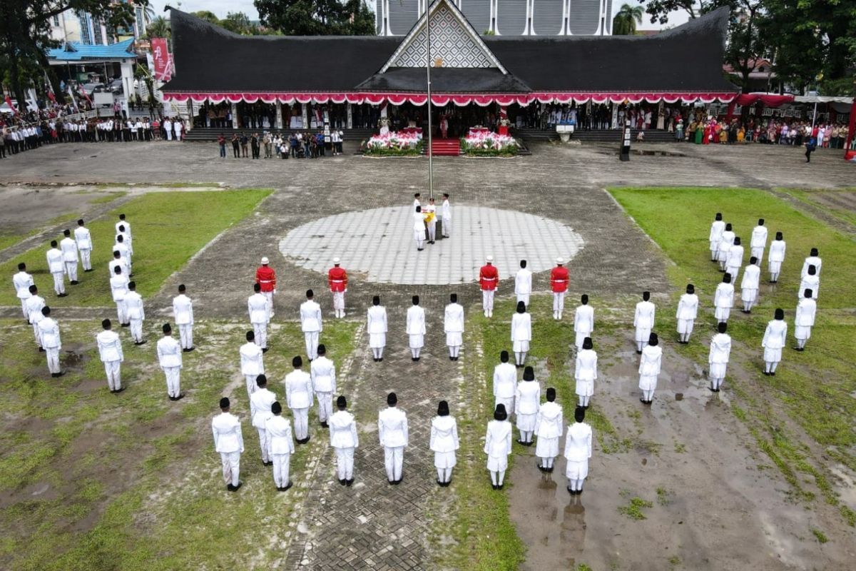 Upacara detik-detik proklamasi kemerdekaan di Pematang Siantar khidmat