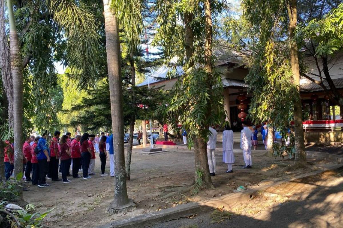 Warga Tionghoa di Lombok merayakan HUT RI ke-78