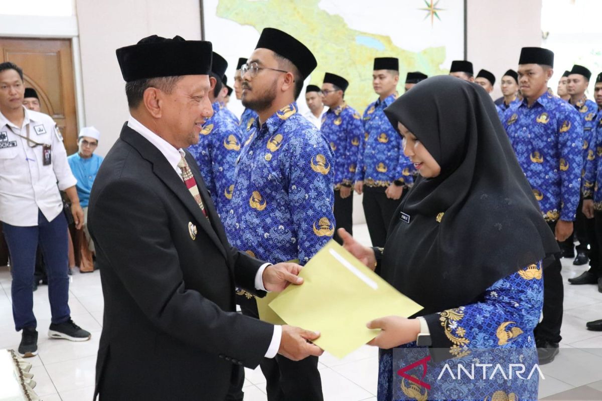 147 warga di Aceh Tengah diberi SK pengangkatan jadi PNS