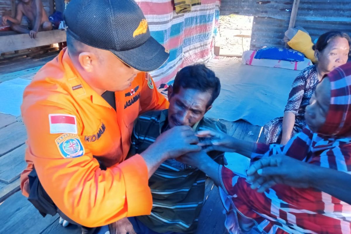 Nelayan yang hilang di Pulau Padamarang Kolaka ditemukan lemas dan linglung