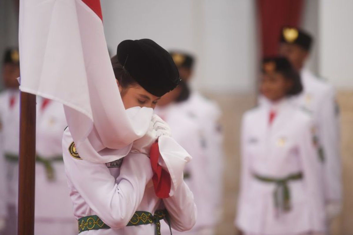 Ayolah lebih mencintai lagi negeri ini