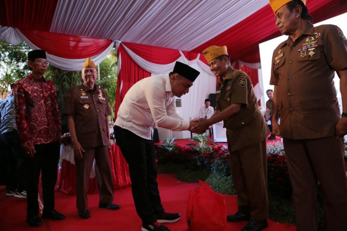 Pemkot Surabaya bebaskan retribusi PBB-PDAM untuk veteran di HUT ke-78 RI