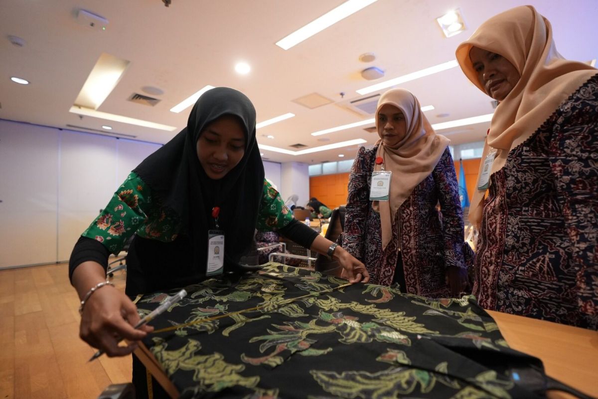 Kemendikbud: Sepotong baju antarkan siswi SMKN 4 Kota Jambi ke Istana