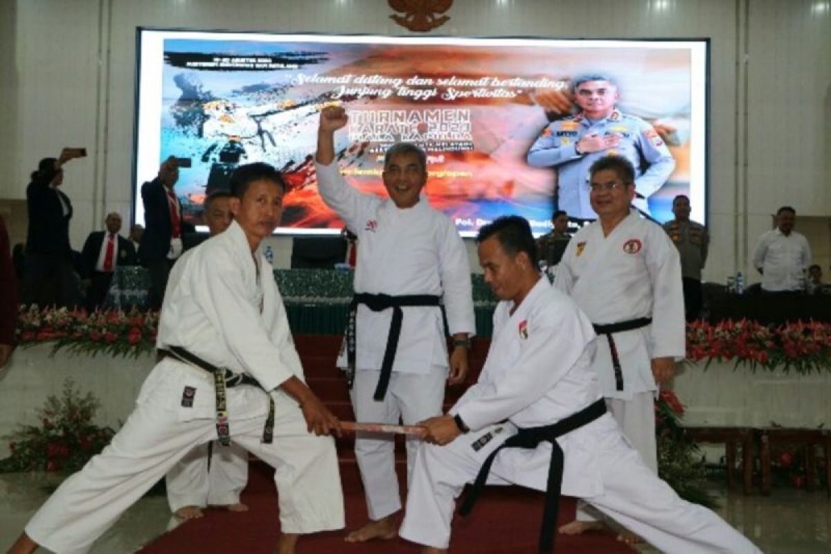 Kapolda Sulut ingatkan peserta turnamen karate junjung tinggi sportivitas