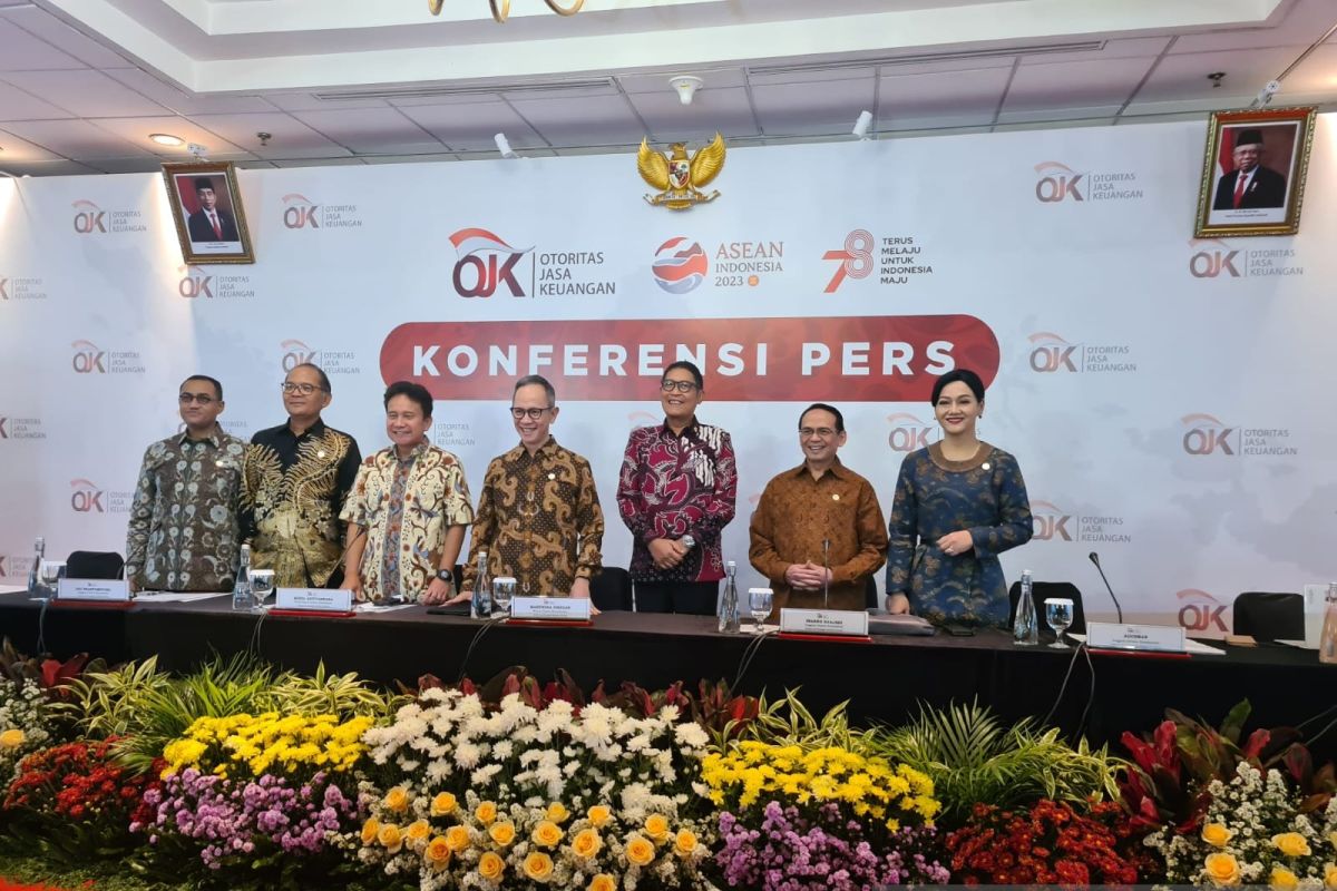 OJK sebut ada tiga investor asing siap akuisisi multifinance Indonesia