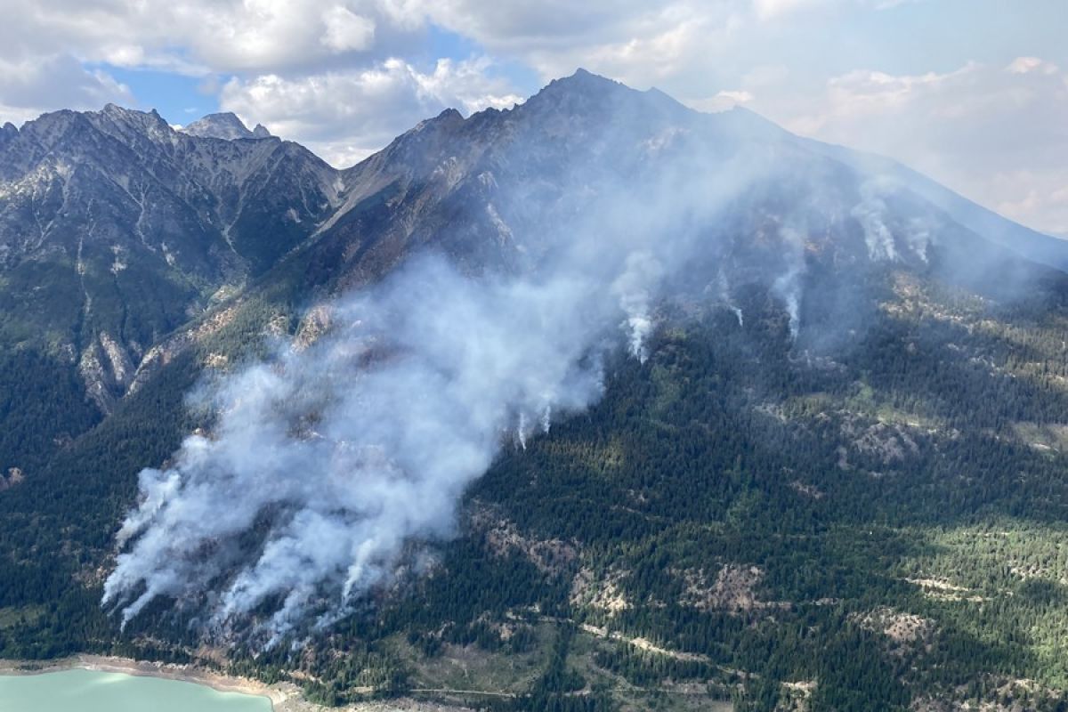 Kemlu pastikan tak ada WNI jadi korban kebakaran hutan di Kanada
