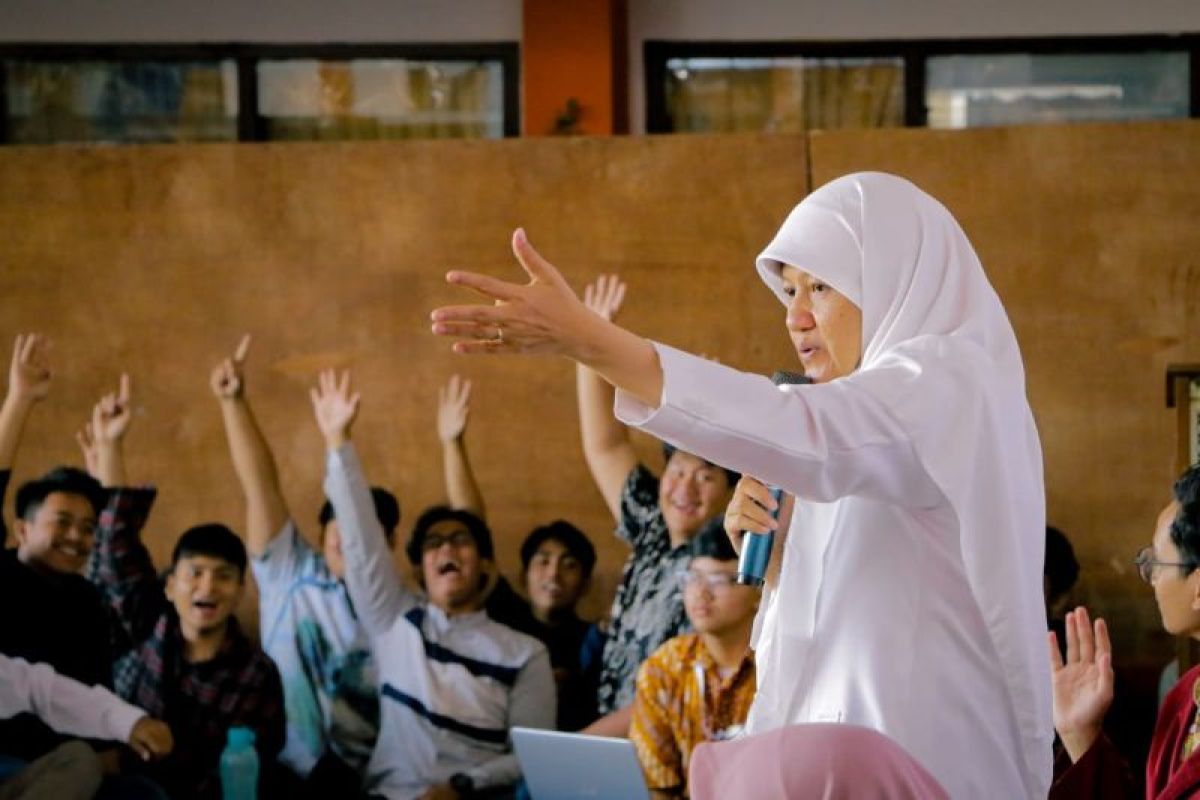 Pimpinan DPRD Surabaya tekankan pelajar SMA bekali diri dengan kepemimpinan