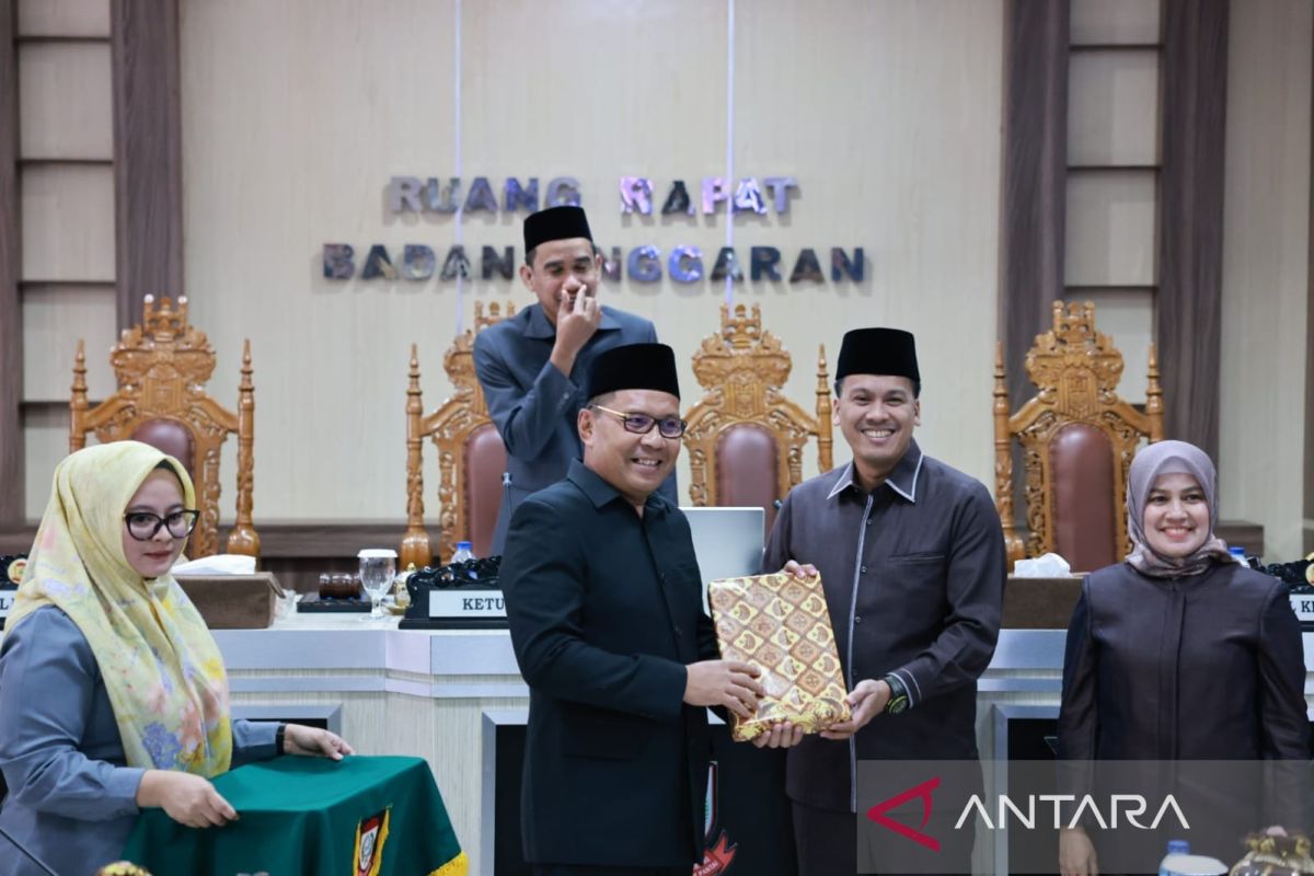 Wali Kota Makassar mendukung Ranperda inisiatif DPRD untuk pengolahan B3