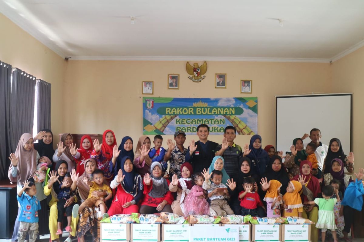 Dompet Dhuafa Lampung bersama Pemkab Pringsewu salurkan paket gizi anak di Pardasuka