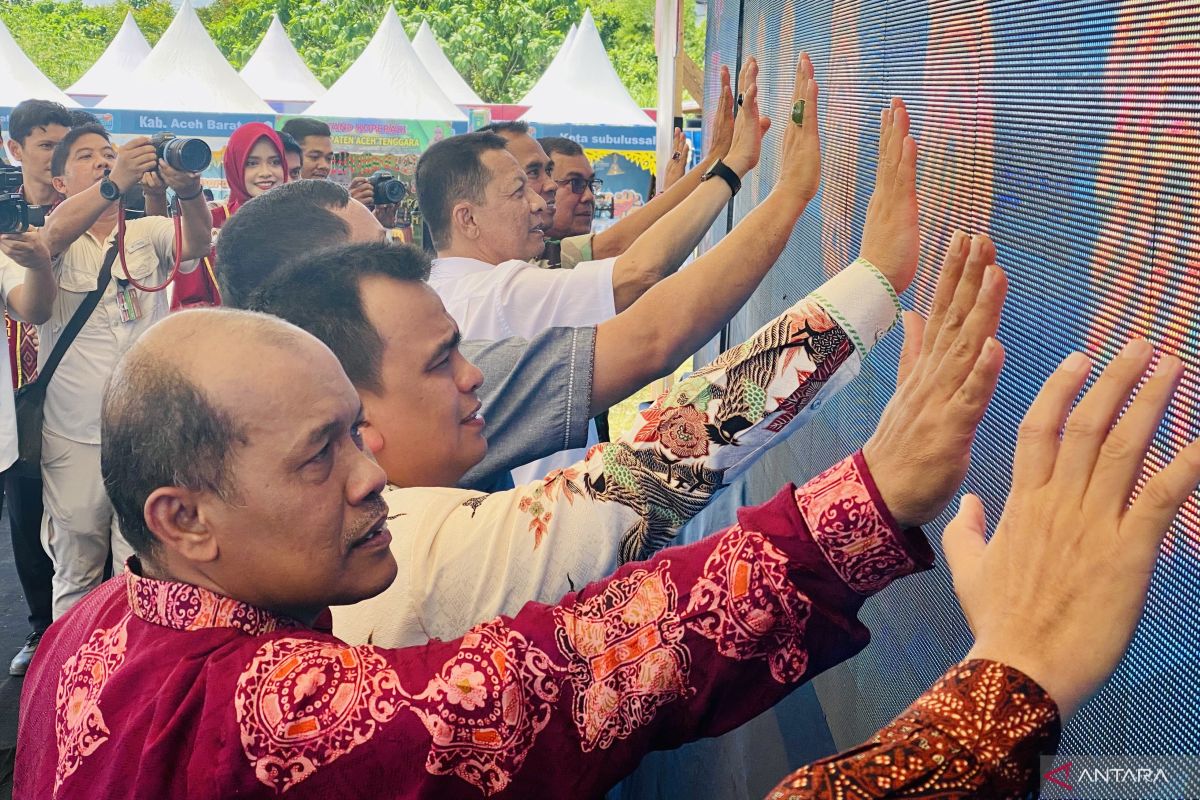 Pj Gubernur Aceh minta Pemda anggarkan dana kemajuan koperasi dan UMKM