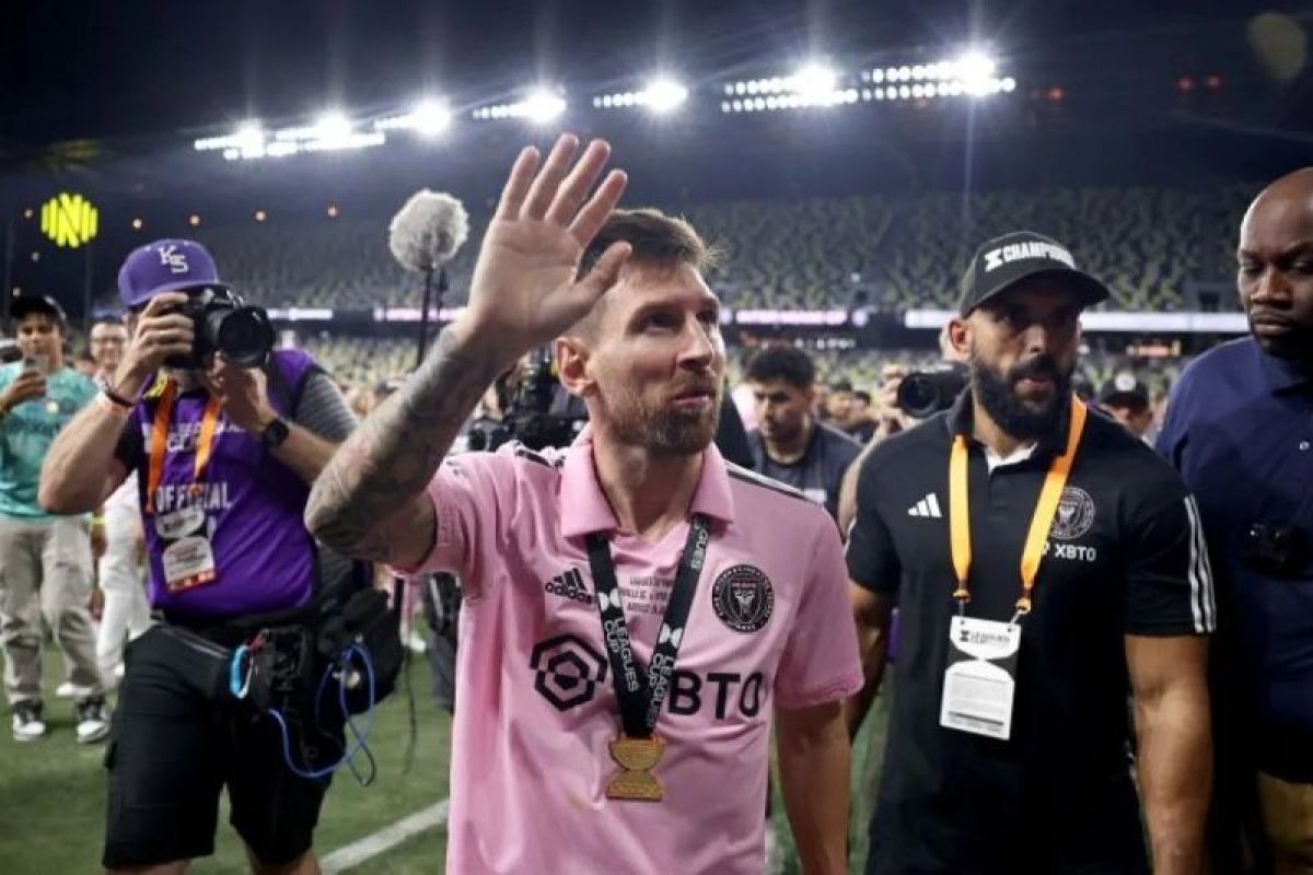 Messi gagal tampil di Hong Kong, panitia laga kembalikan uang tiket