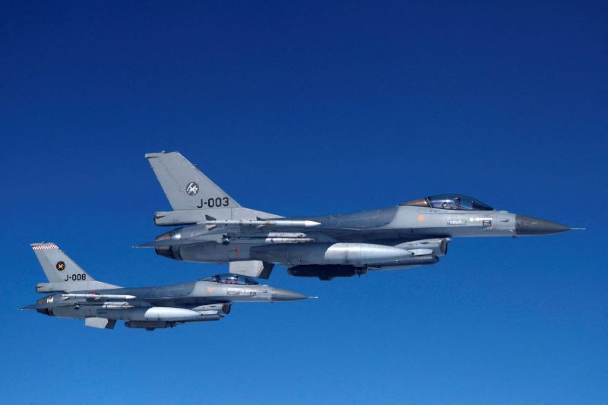 Belanda dan Denmark segera kirim jet tempur F-16 ke Ukraina